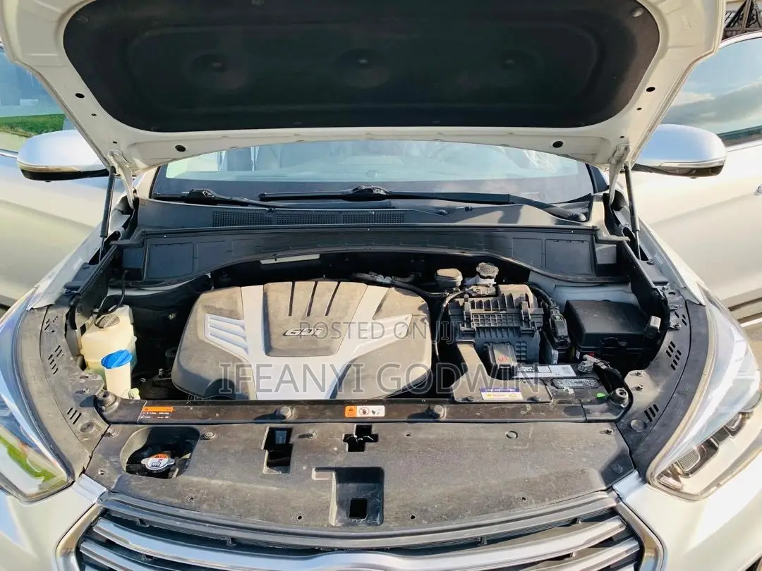 Hyundai Santa Fe 2017 Silver