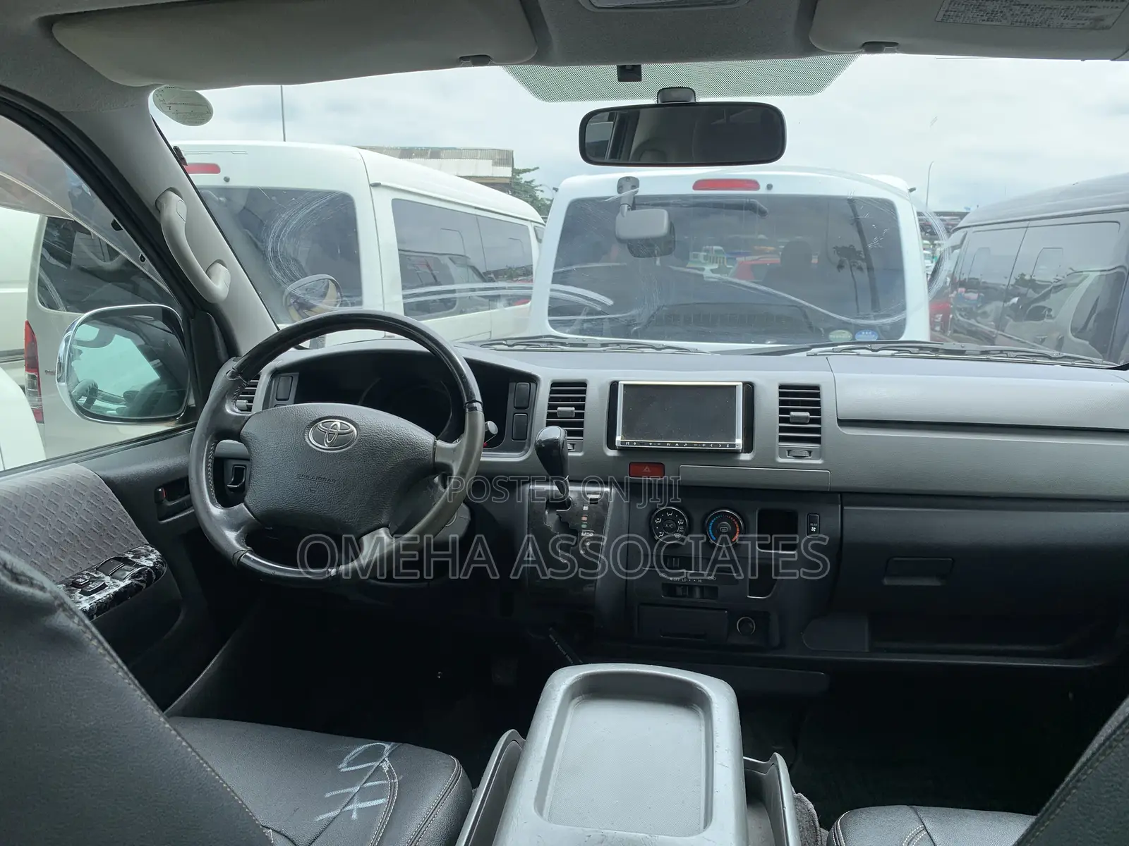 Toyota HiAce 2013 Green