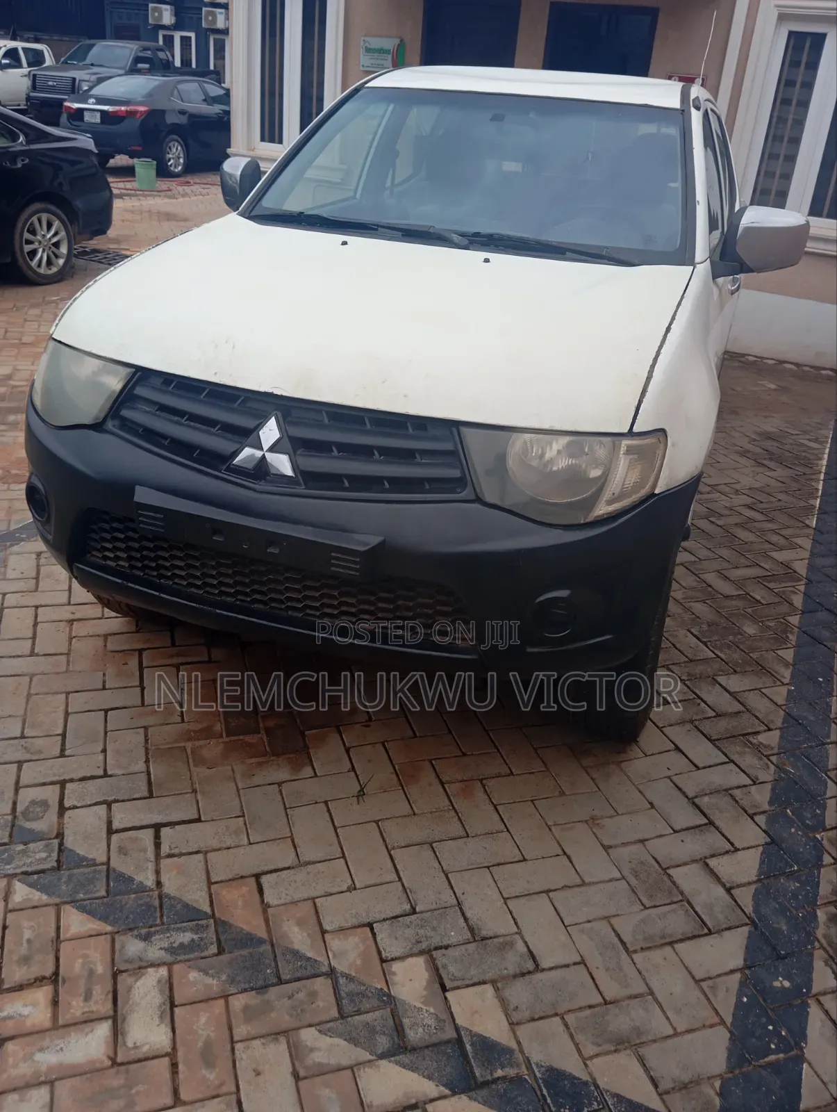 Mitsubishi L200 2012 White