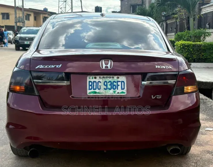 Honda Accord 2011 Red