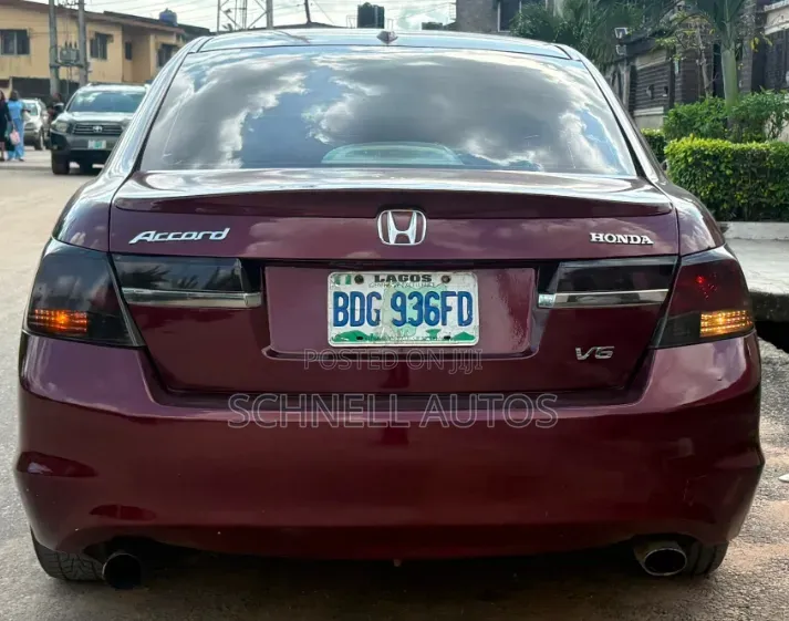 Honda Accord 2011 Red