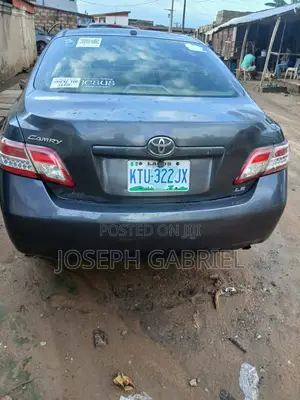 Toyota Camry 2010 Gray