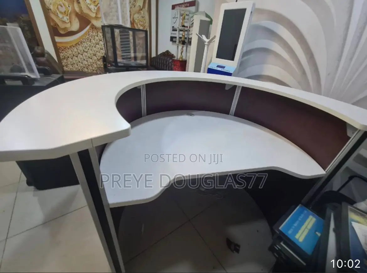 Large Executive Curved Reception Front Desk