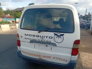 Toyota HiAce 2002 White