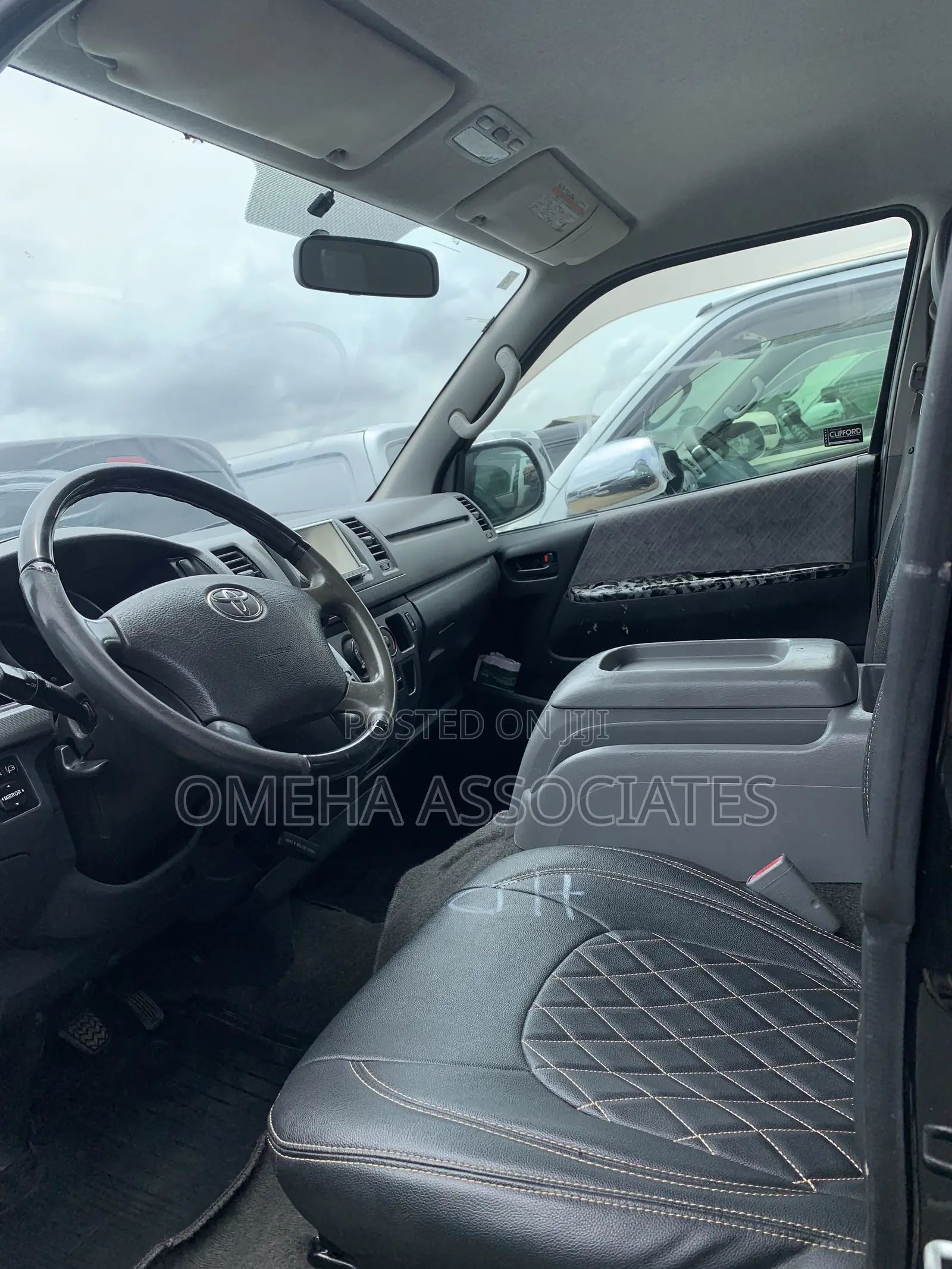Toyota HiAce 2013 Green