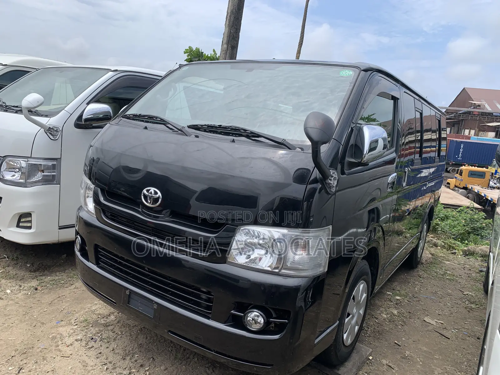 Toyota HiAce 2013 Green