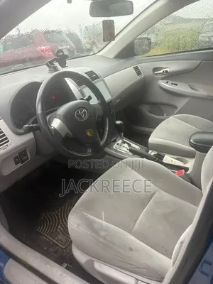 Toyota Corolla 2010 Blue