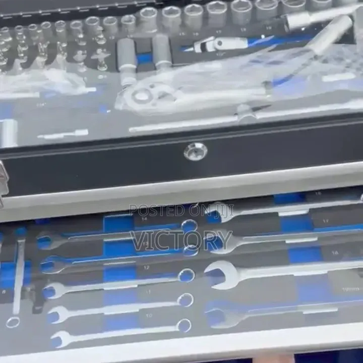 108pc Tool With Metal Box
