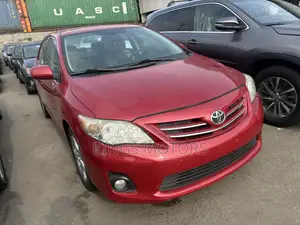 Toyota Corolla 2013 Red