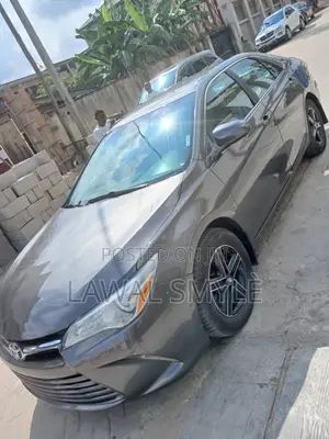 Toyota Camry SE 4dr Sedan (2.5L 4cyl 6A) 2016 Gray