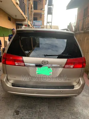 Toyota Sienna 2005 Brown