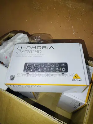 Behringer U-Phoria UMC202HD Professional Audio Interface