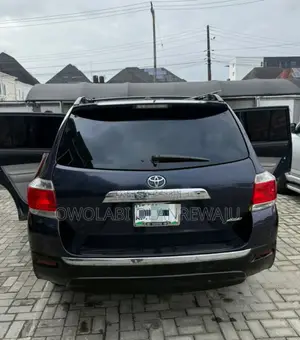 Toyota Highlander 2013 Blue