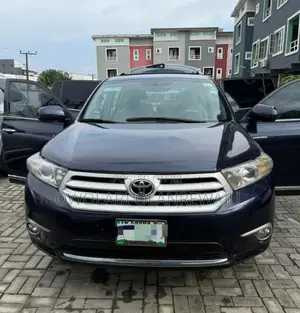 Toyota Highlander 2013 Blue