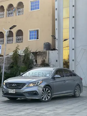 Hyundai Sonata Sport 2.0T Sedan FWD (2.0L 4cyl 6A) 2017 Silver