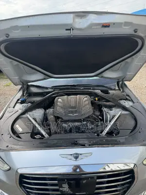 Hyundai Genesis 2017 Silver