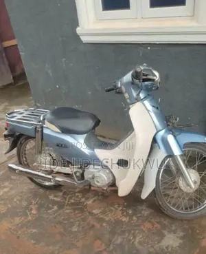 Honda CB 2010 Blue