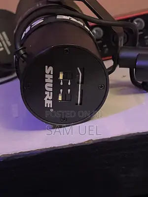 Shure SM7B Dynamic Studio Microphone