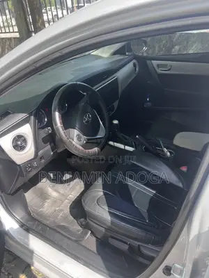 Toyota Corolla LE 4dr Sedan (1.8L 4cyl CVT) 2017 Silver