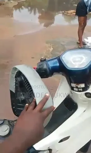 Honda CB 2010 Blue