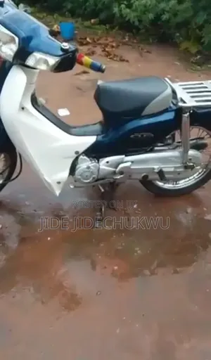 Honda CB 2010 Blue