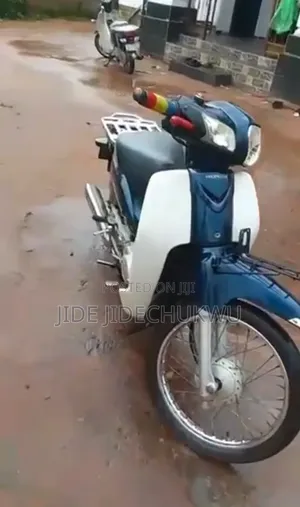 Honda CB 2010 Blue