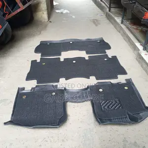 Toyota Sienna 2005
Tpe Double Layer Footmat 
Black