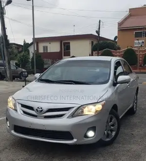 Toyota Corolla 2012 Silver