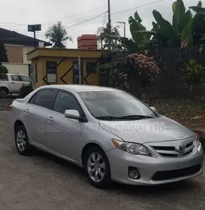 Toyota Corolla 2012 Silver
