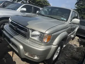 Toyota 4-Runner 2002 Silver