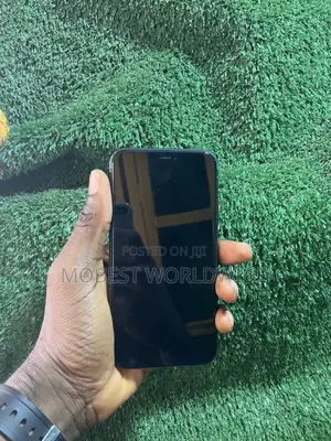 Apple iPhone 11 64 GB Black