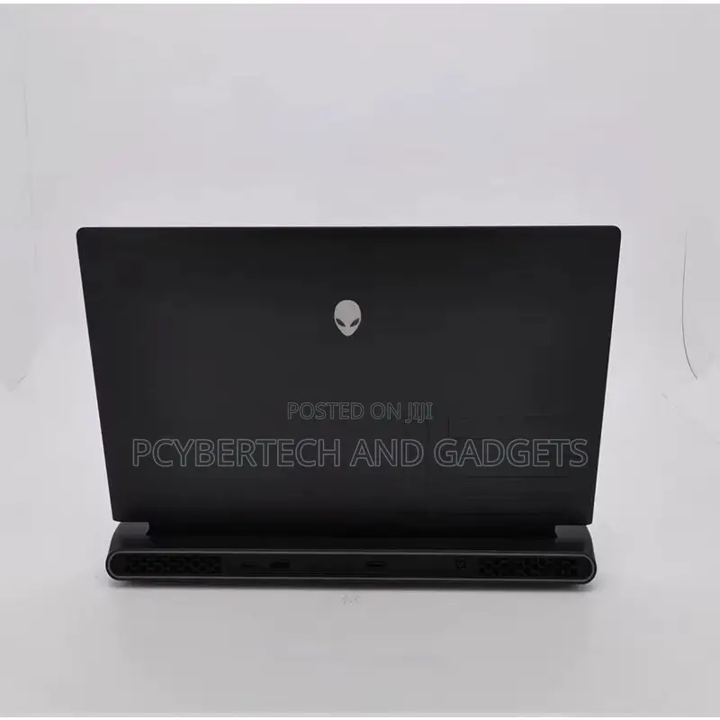 New Laptop Alienware X15 r2 16GB Nvidia SSD 512GB