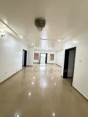 3bdrm Block of Flats in Wuye for rent