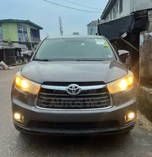 Toyota Highlander 2015 Green