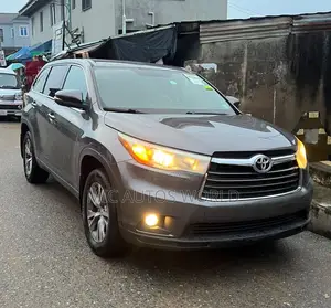 Toyota Highlander 2015 Green
