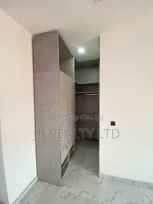 1bdrm Shared Apartment in Mobil Road Estate, Ajah for rent