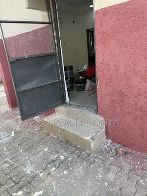 Mini Flat in Kado for rent