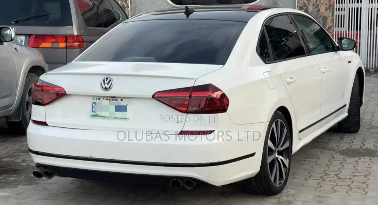 Volkswagen Passat 2019 White