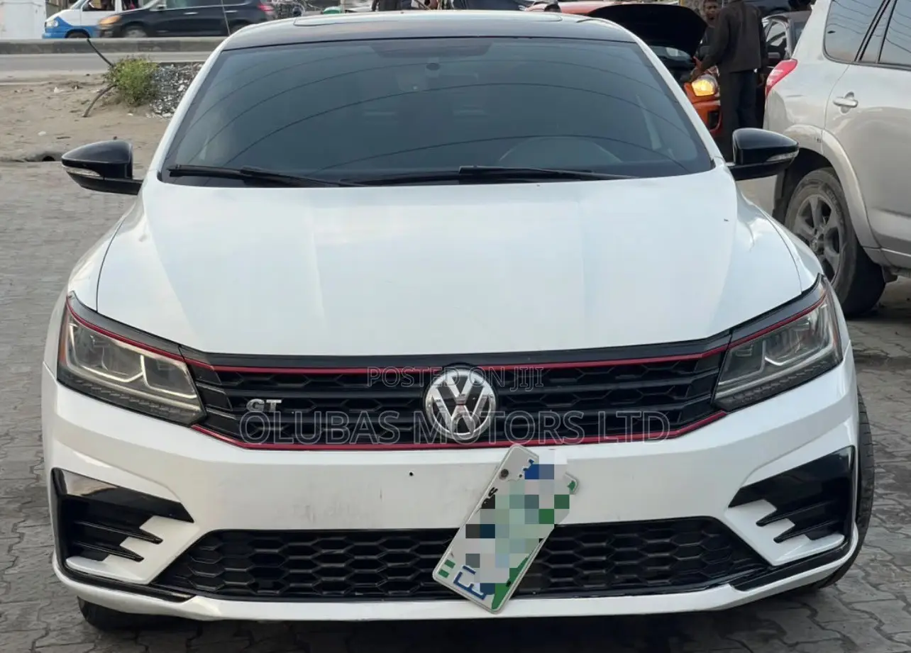 Volkswagen Passat 2019 White