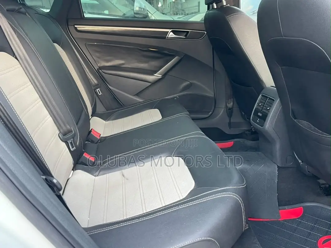 Volkswagen Passat 2019 White