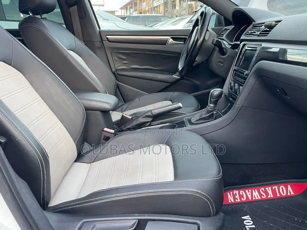 Volkswagen Passat 2019 White