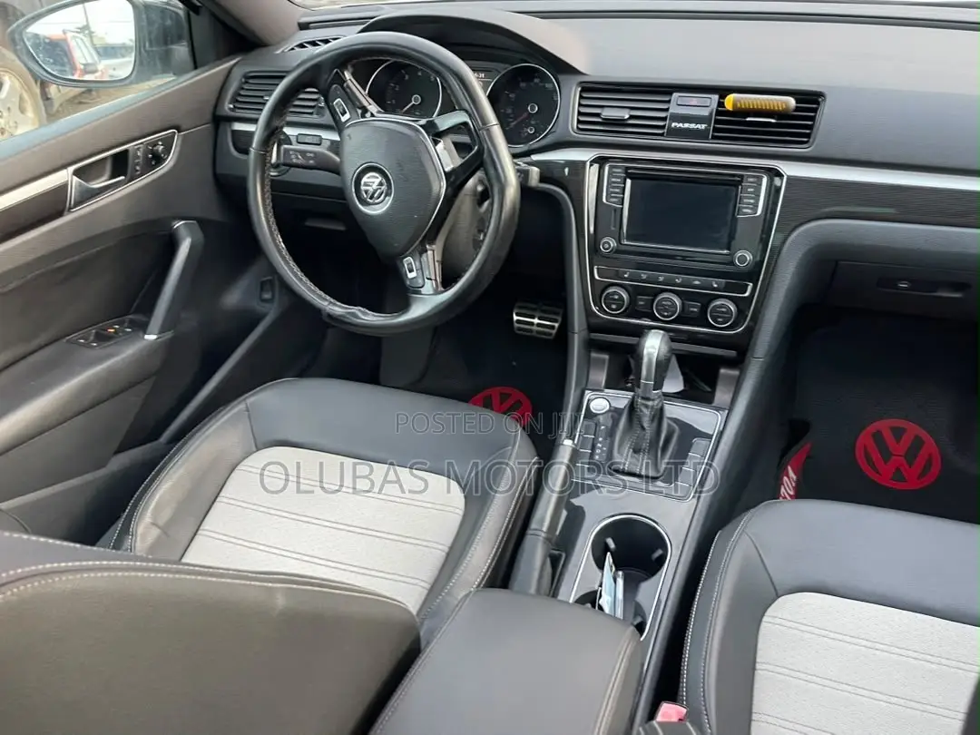 Volkswagen Passat 2019 White