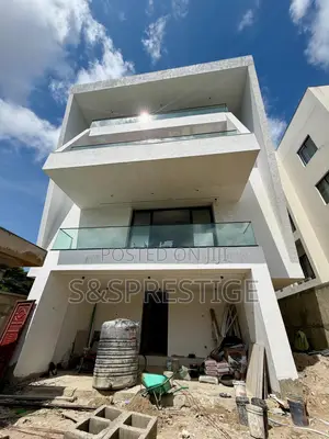 5bdrm Duplex in Banana Island for sale