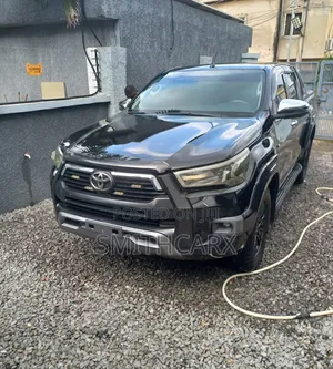 Toyota Hilux 2022 Black