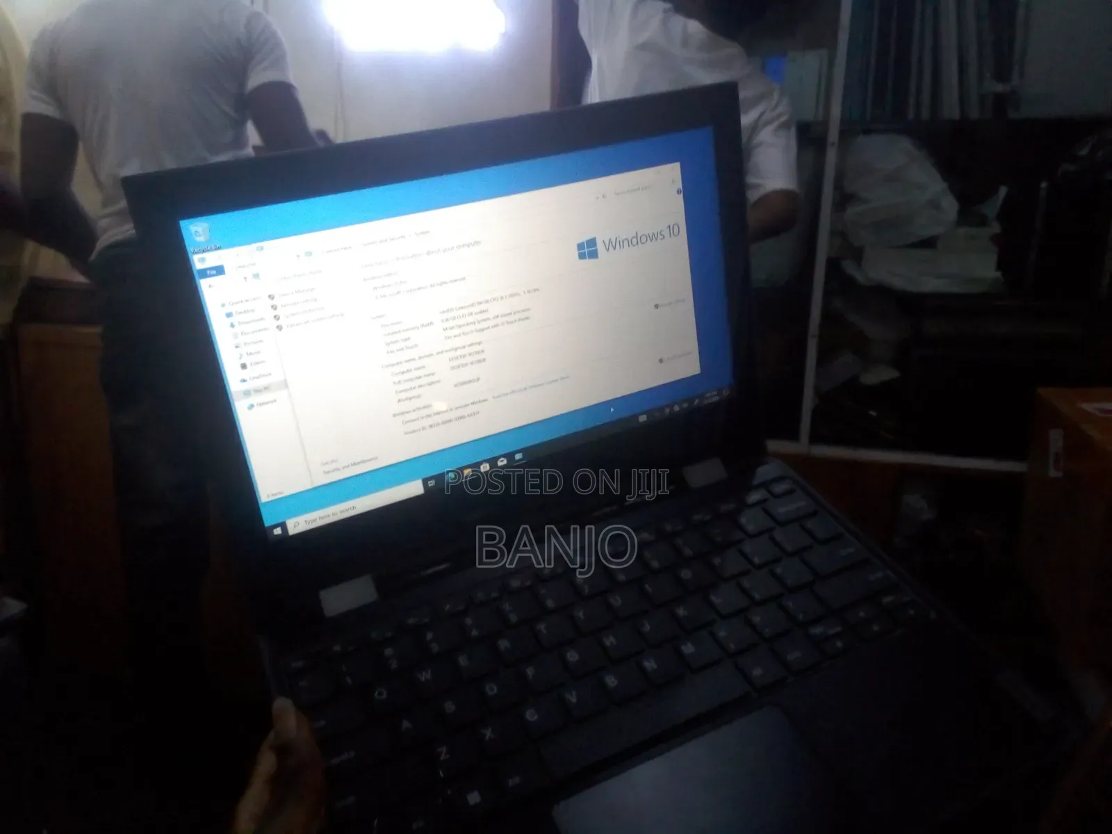 Laptop Lenovo 300e 4GB Intel Celeron SSD 128GB