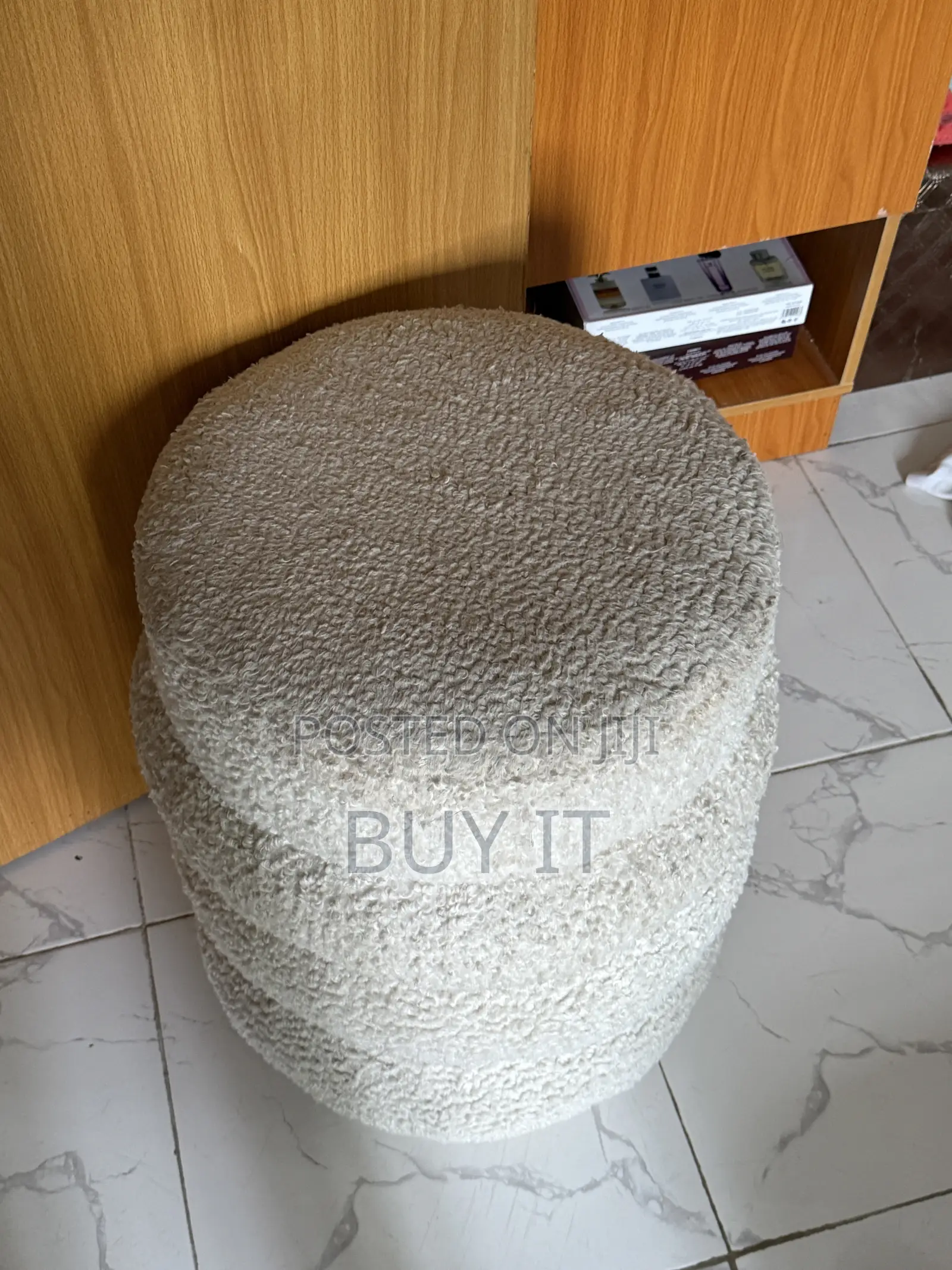 Stool / Vanity Stool