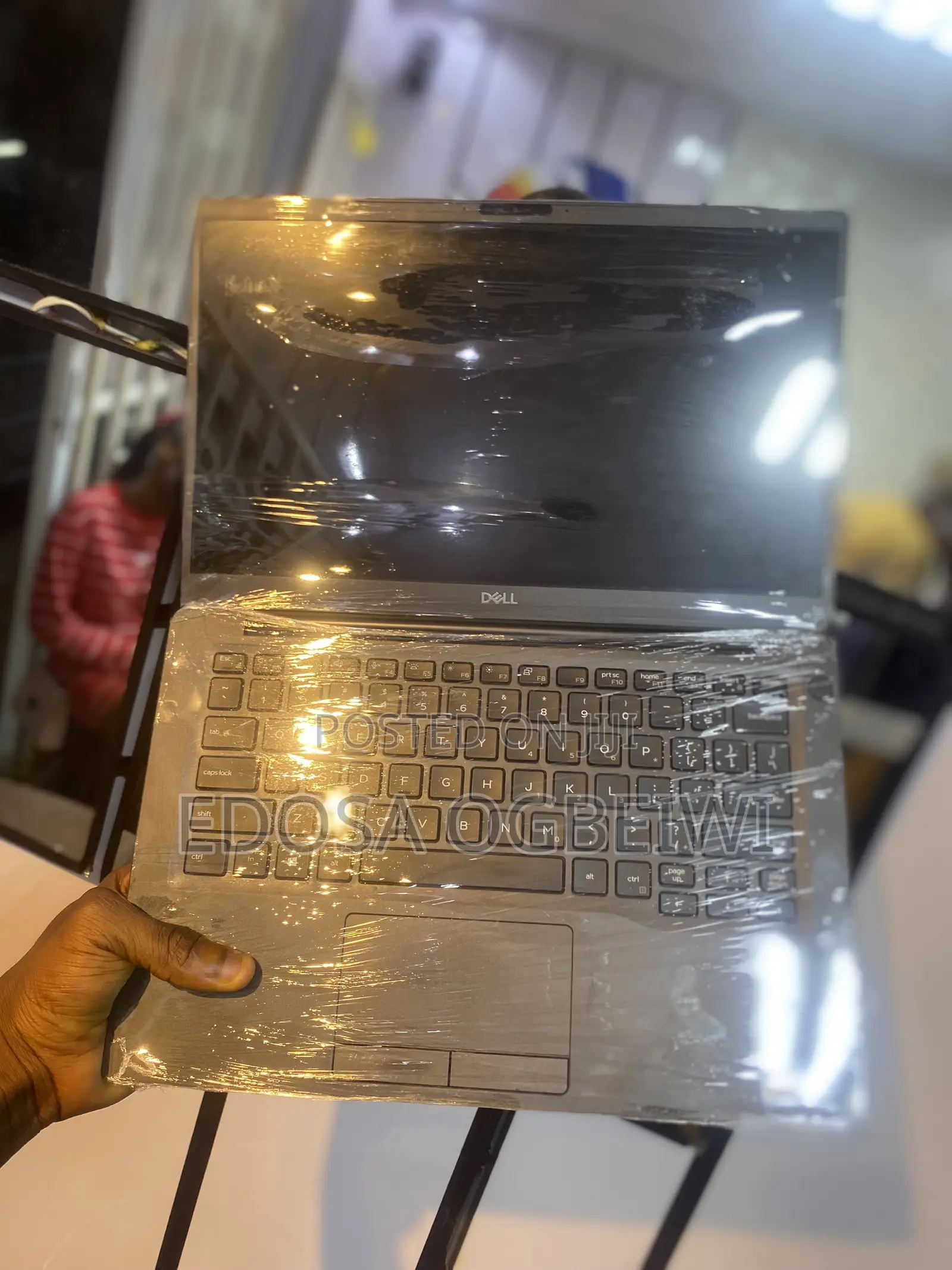 Laptop Dell Latitude 7400 8GB Intel Core i7 SSD 128GB