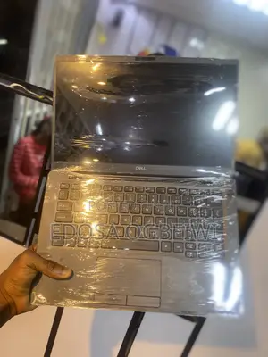 Laptop Dell Latitude 7400 8GB Intel Core i7 SSD 128GB