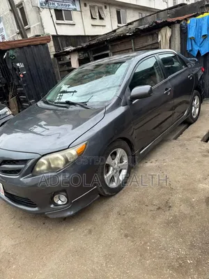Toyota Corolla S 4dr Sedan (1.8L 4cyl 4A) 2012 Gray