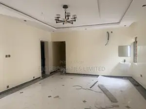 2bdrm Apartment in Lekki Phase 2 for rent